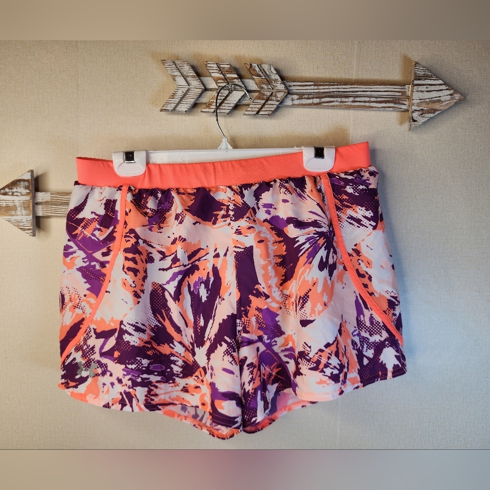 Women's Large Under Armour Shorts